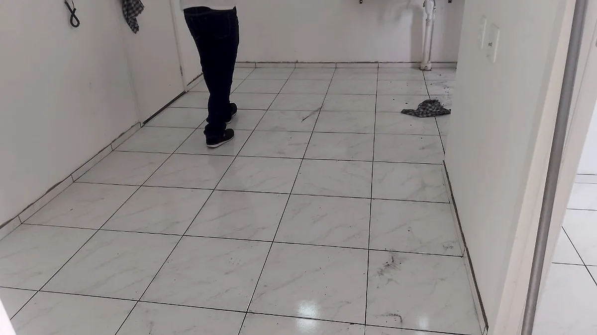 Conferência de piso — Revestimentos